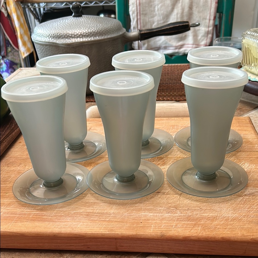 Tupperware Frosted Gray Tumblers Set
